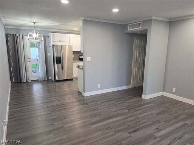 Foto del edificio - 4952 E Harmon Ave