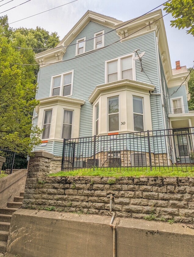 Foto principal - 30 Conklin St
