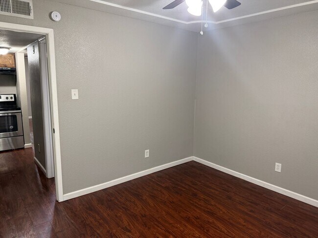Foto del edificio - 357 NW Newton Dr