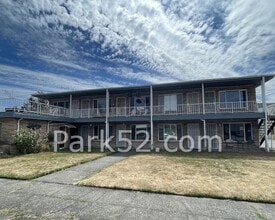 Building Photo - 3402 S 54th St
