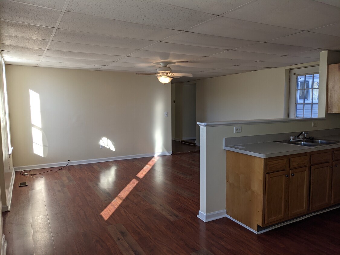 Living Room - 101 Logan St N