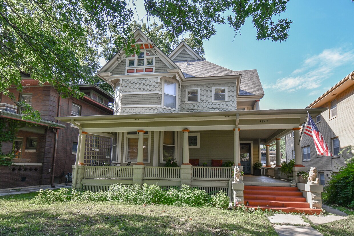 Foto principal - 1717 D St