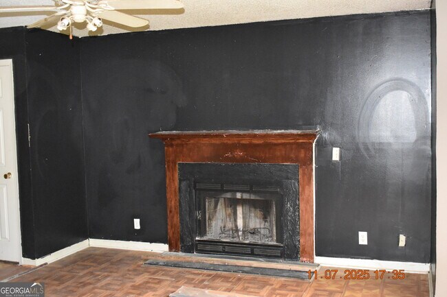 Foto del edificio - 4517 Greenfields Rd