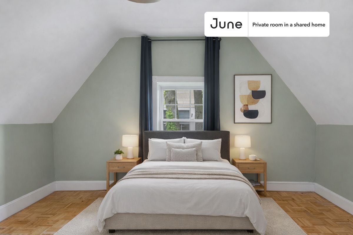 Room in Shared 7 bed/2.5 bath home - Room in Shared 7 bed/2.5 bath home