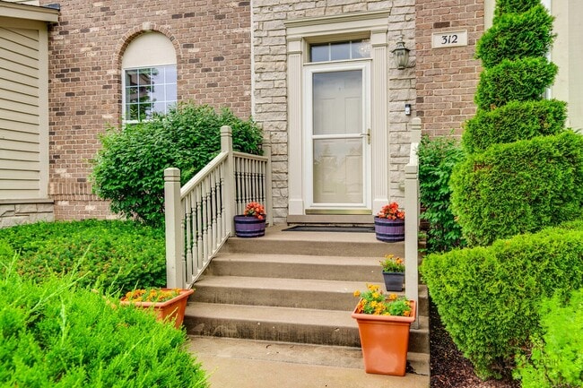 Building Photo - 312 Camargo Ct