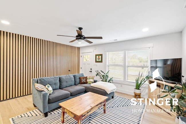 Building Photo - 2705 Jones Ave