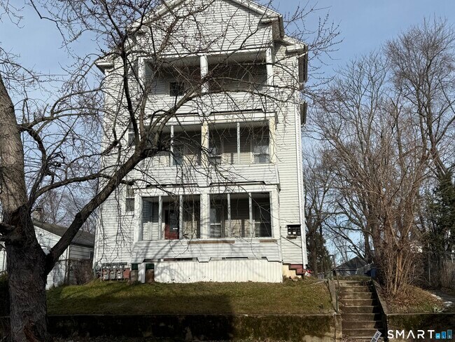 Building Photo - 154 Daly Ave