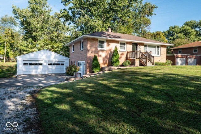 Building Photo - 4219 E Deckard Dr