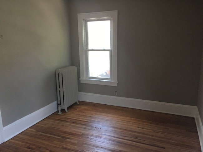 Building Photo - 422 Pierce St