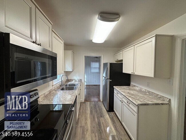 Building Photo - Charming Ranch in SW City
