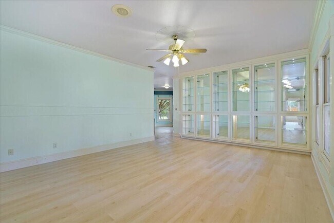 Foto del edificio - 7130 Ranch Rd