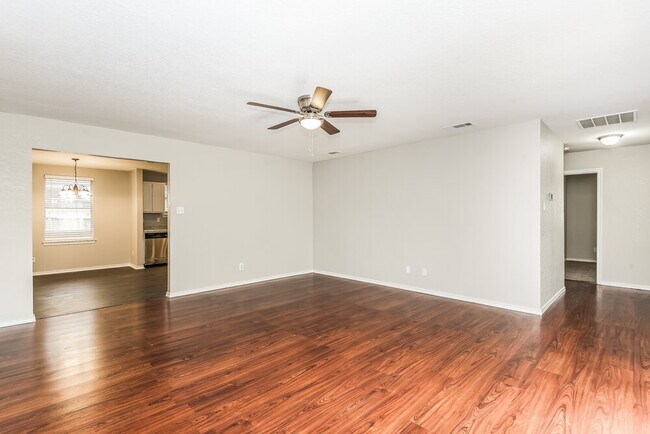 Building Photo - 8149 Southbrook Cir