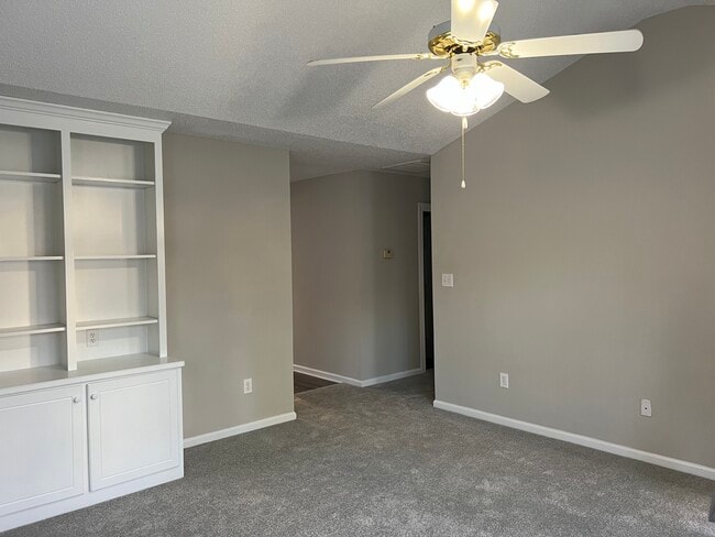 Building Photo - 2509 Saint Christopher Cir SW