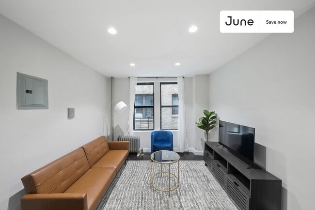 Building Photo - 23 E 109th St