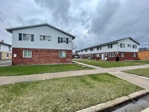 Building Photo - 2855 Taft Ave SW