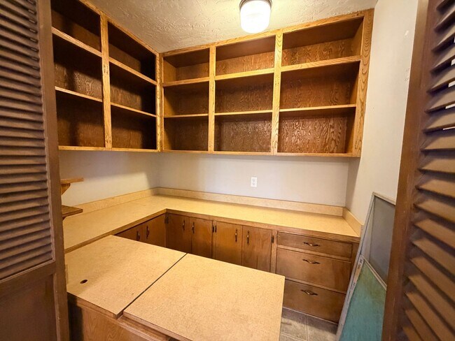 Foto del edificio - 134 S Main St