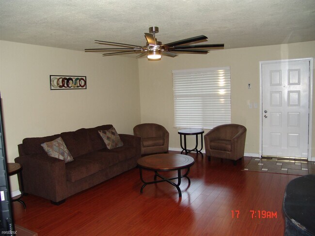 Foto del edificio - 3 br, 2 bath Condo - 461 West Holmes Avenu...