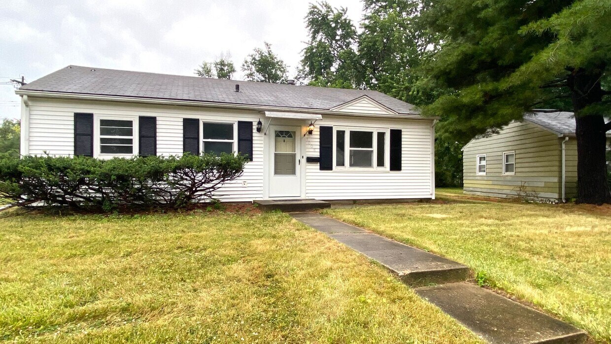 Foto principal - Newly Renovated 3 Bedroom, 1 Bath Home in ...