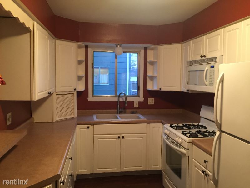 Primary Photo - 3 br, 2 bath Townhome - 1404 87th Pl