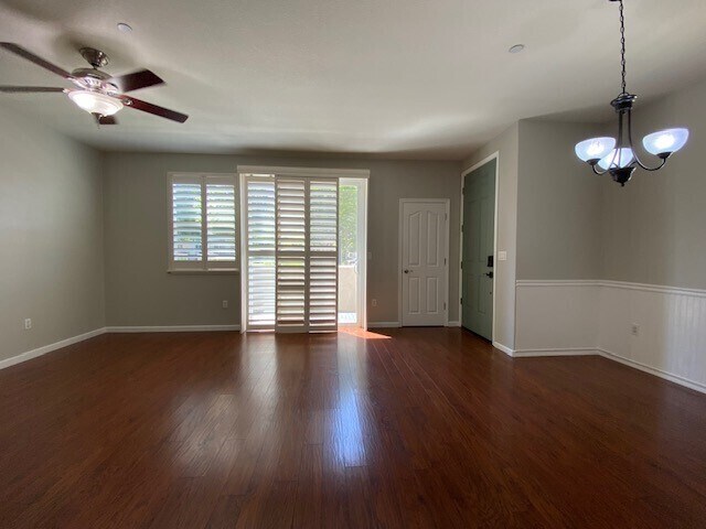 Foto del edificio - Beautiful 3 bedroom & 2.5 bath for rent in...