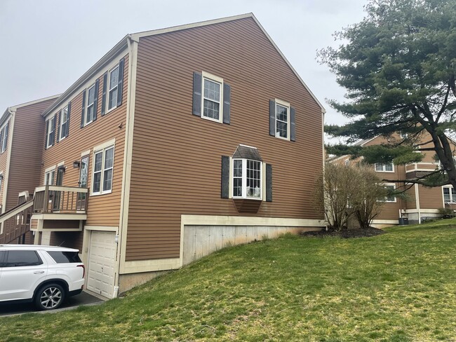 Building Photo - 173 Foxbridge Village Rd