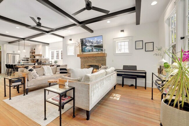 Building Photo - 614 W Lafayette St