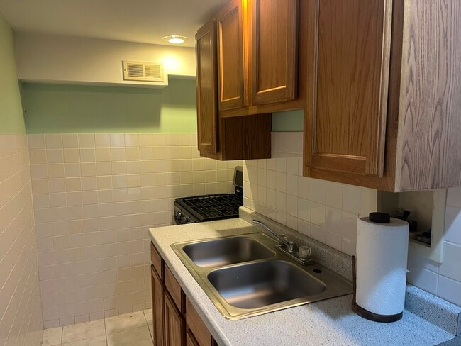 Foto del edificio - 3816 N Nora Ave