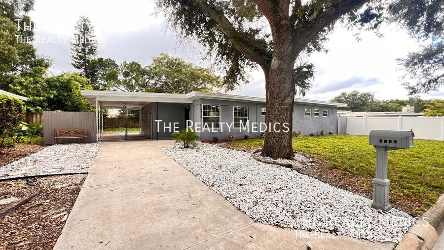 Foto principal - 6216 Lake Underhill Rd