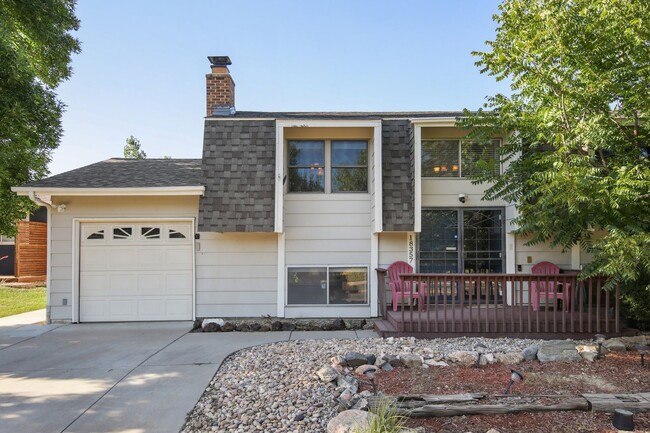 Building Photo - Fantastic 4 bedroom 2 bath home located in...