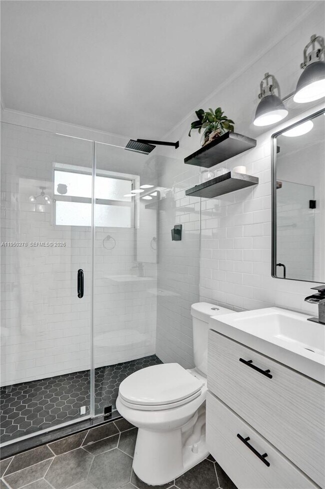 Foto del edificio - 920 NE 34th Ct