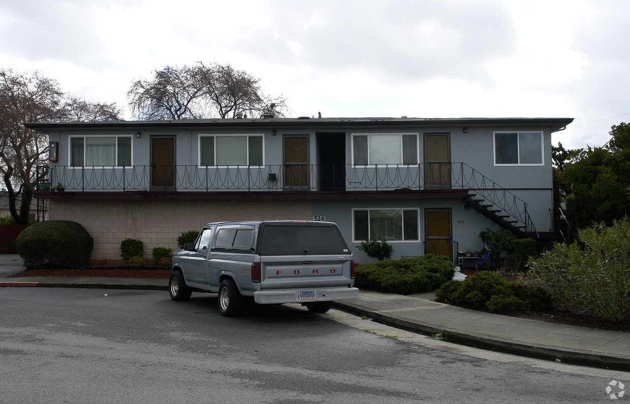 524 E Hillsdale Ct, San Mateo, CA 94403 Apartments in San Mateo, CA