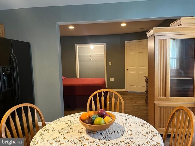 Building Photo - 199 Rumbling Rock Rd