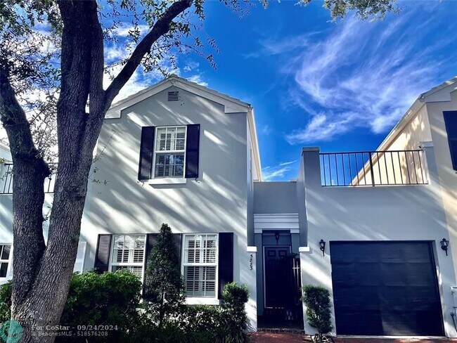 Building Photo - 5883 Bartram St