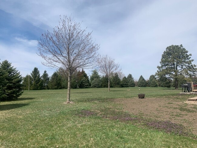 Building Photo - Ranch style home on acreage in SE Lincoln