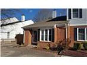 Building Photo - 3225 Rosegate Ct
