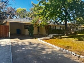 Building Photo - 5118 N 18th Pl