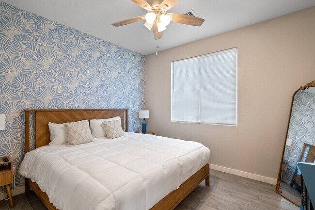 Foto del edificio - 6606 W Paradise Ln