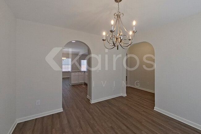 Building Photo - 1883 Landing Pl