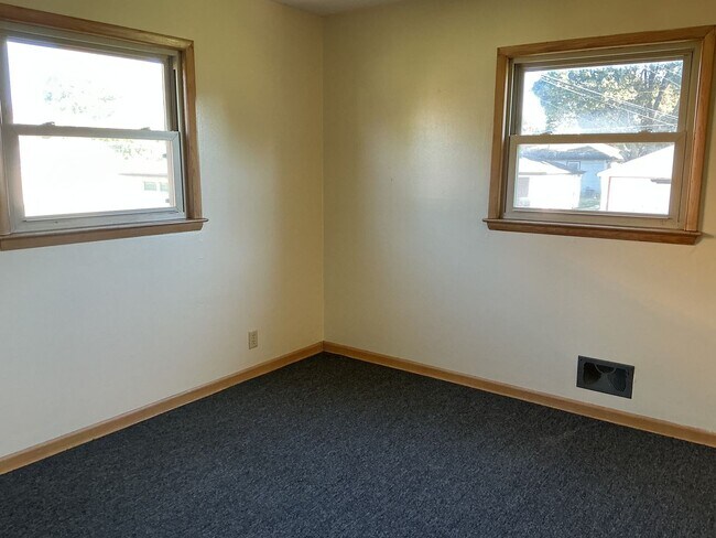 Building Photo - 4446 N 84th St