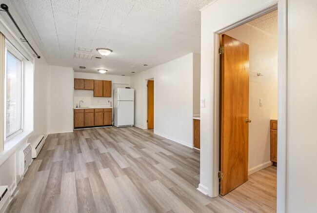 Foto del edificio - Cozy Efficiency Apartment in Midland $800 per Month Utilities included!