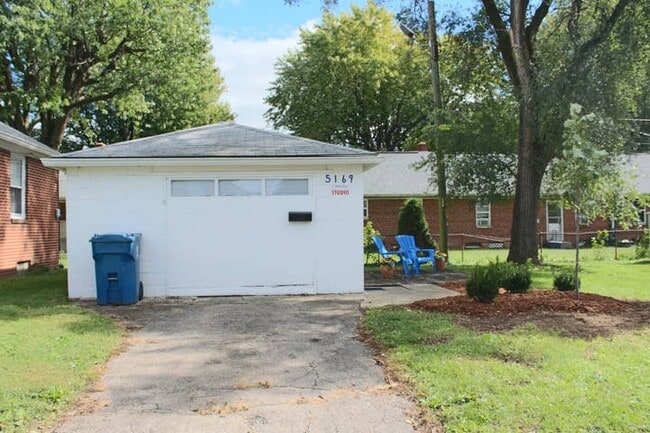 Building Photo - 5169 Caroline Ave
