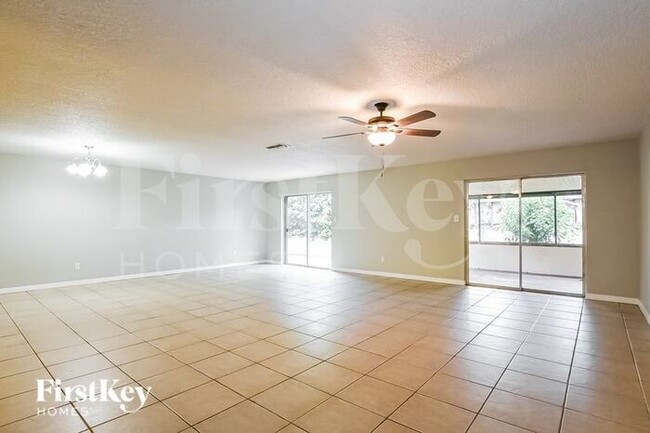 Building Photo - 10803 Waterford Ct