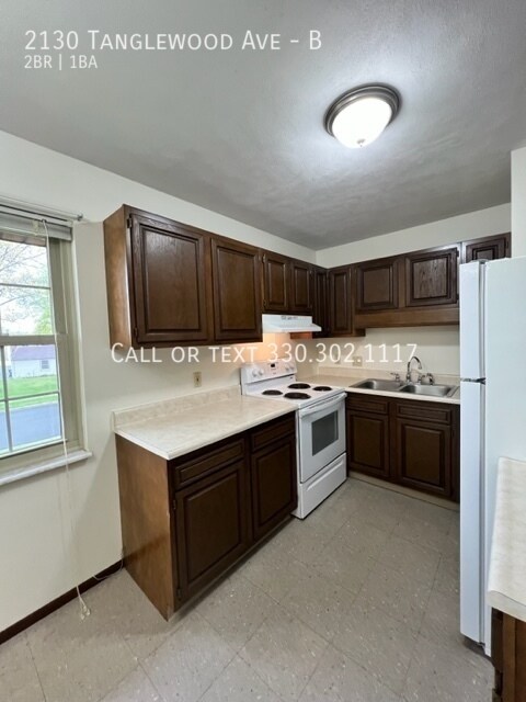Foto del edificio - 2130 Tanglewood Ave