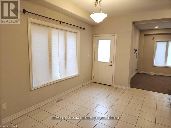 Building Photo - 4476 Shuttleworth Dr