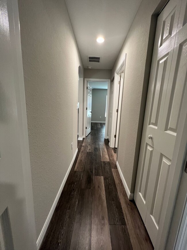 Building Photo - Lovely 3 Bedroom, 2 Bathroom Home in Ocala!!!