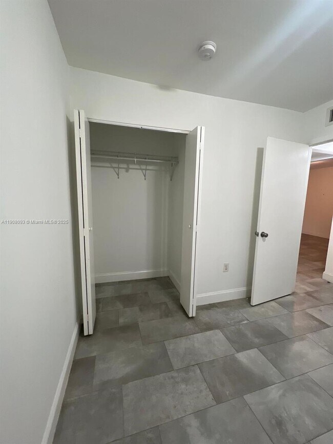 Foto del edificio - 501 NW 30th St