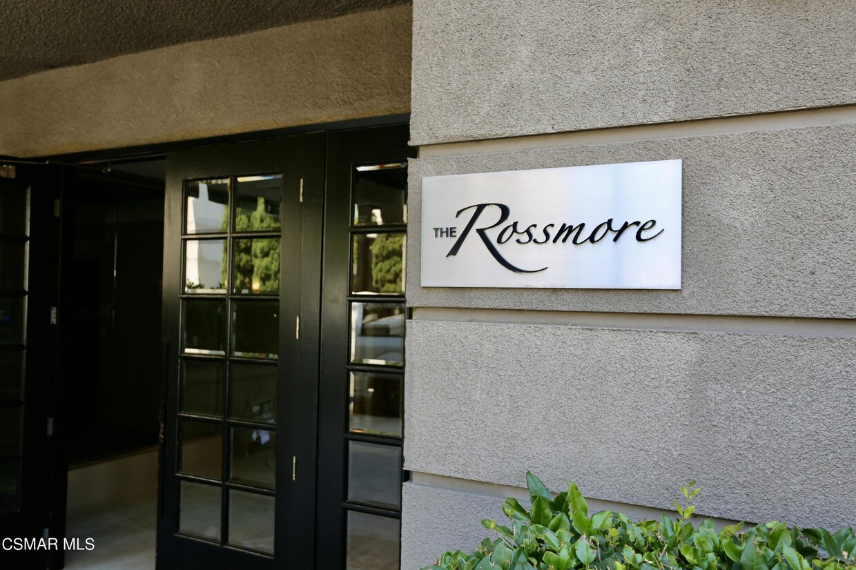Foto principal - 585 Rossmore Ave