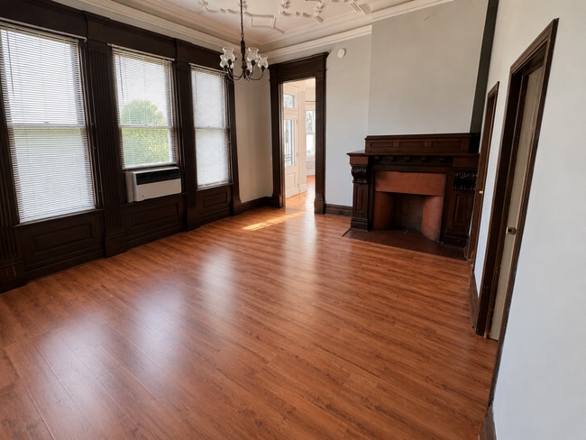 Building Photo - 4217 Danneel St
