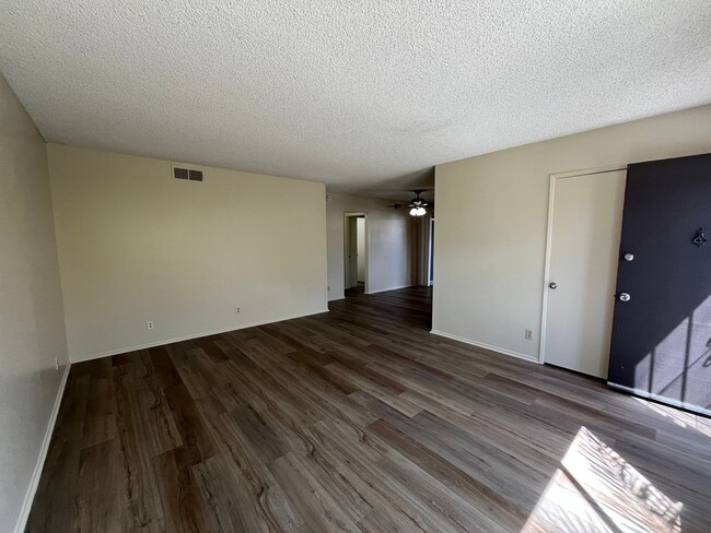 Building Photo - 5205 W Davit Ave