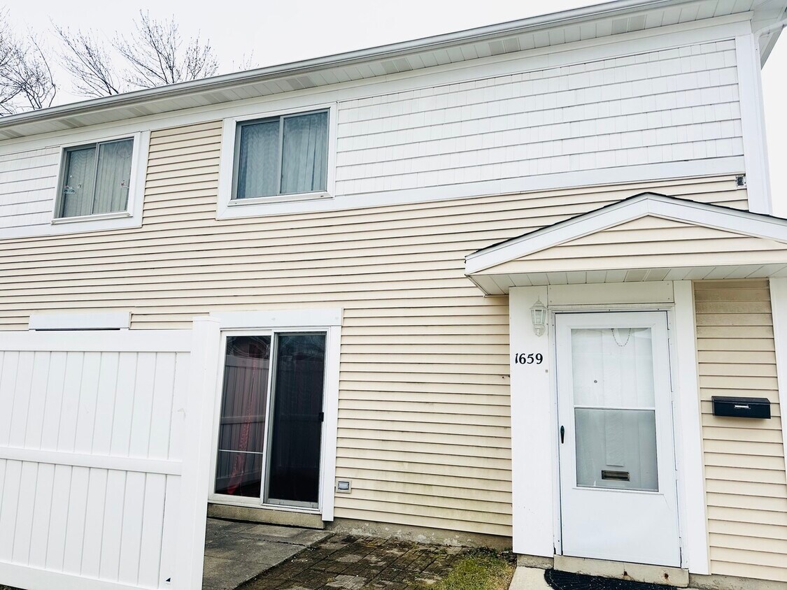 1659 Cornell Dr, Hoffman Estates, IL 60169 Townhome Rentals in